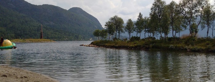 Hovden Beach is one of Tempat yang Disukai Klaus.