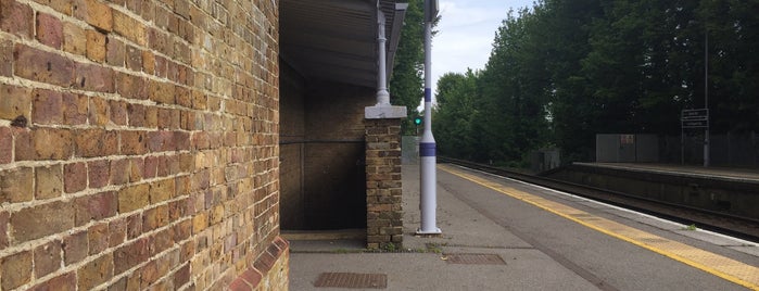 Martin Mill Railway Station (MTM) is one of Kent Train Stations.