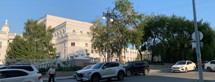 Сквер за театром оперы и балета is one of Екб.