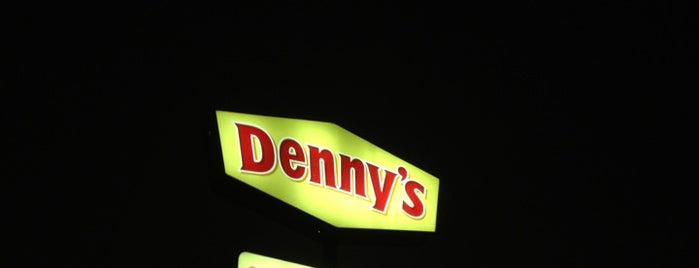 Denny's is one of Lieux qui ont plu à Vicente.