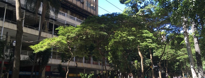 Avenida São Luís is one of Lugares favoritos de Matheus.