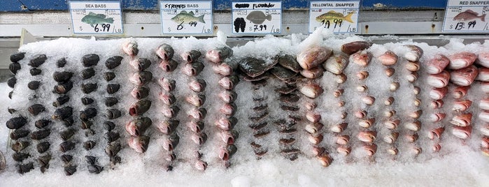Sea & Sea Fish Market is one of Must-visit American Restaurants in New York.