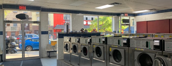 Metropolitan Community Laundromat is one of NYC Services.