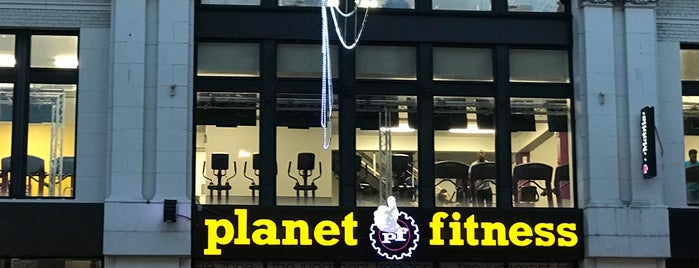 Planet Fitness is one of Posti che sono piaciuti a Jacqueline.