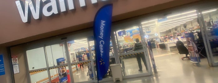 Walmart Desamparados is one of Supermercados Y Ferreterias.