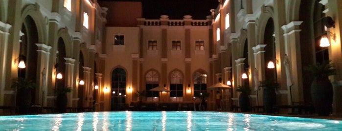 Ibn Battuta Gate Rooftop Pool is one of Posti che sono piaciuti a Omar.