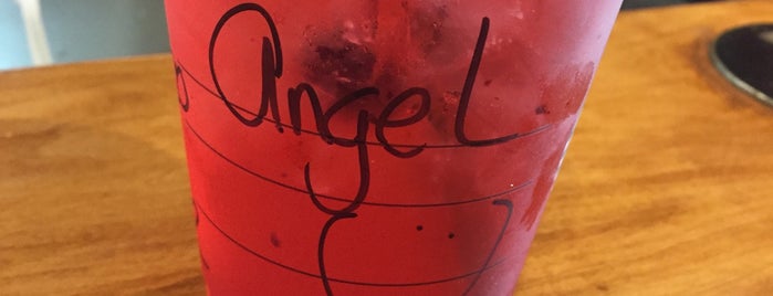 Starbucks is one of Angel 님이 좋아한 장소.