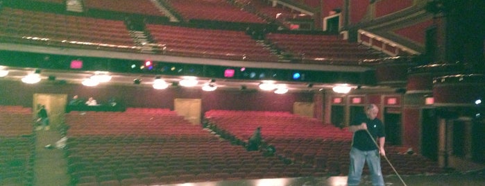Broadway Theatre is one of Locais salvos de Fabio.