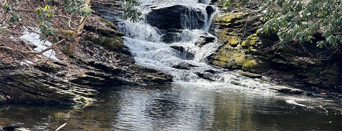 Slateford Falls is one of Waterfalls.