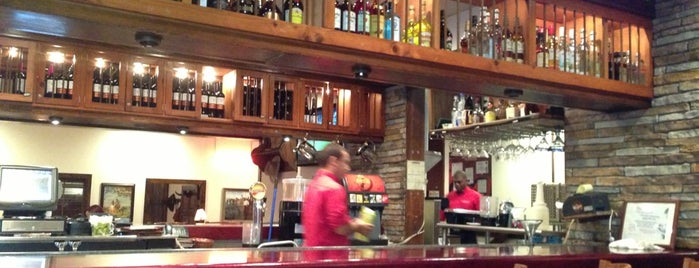 LongHorn Steakhouse is one of Tempat yang Disukai Lia.