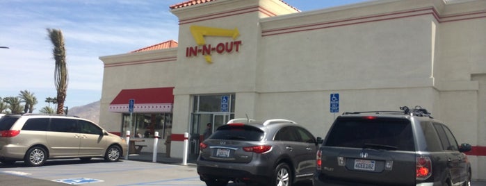 In-N-Out Burger is one of Orte, die Chris gefallen.
