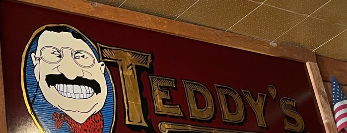 Teddy's Tavern is one of Green Lake.