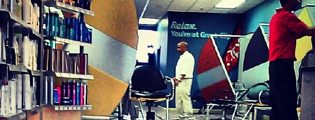 Great Clips is one of Lugares favoritos de Chester.