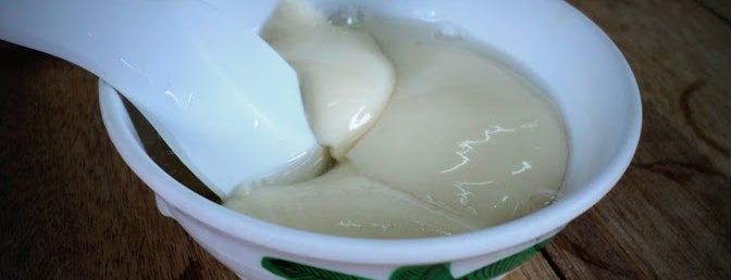 Funny Mountain Tau Fu Fah (奇峰豆腐花) is one of 霹靂 Perak.