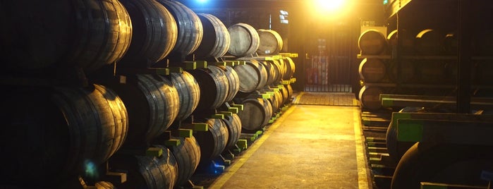 Auchentoshan Distillery is one of Places - Whisky Distilleries Scotland.
