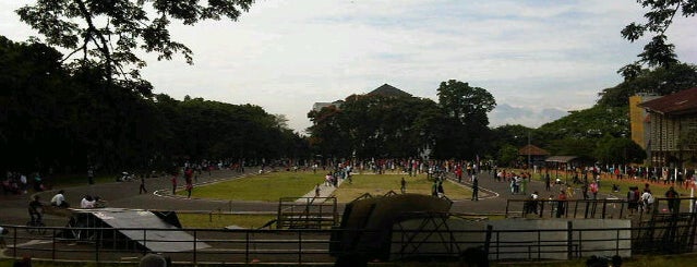 Lapangan Saparua is one of Bandung Jogging Tracks.