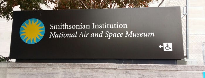 Smithsonian Center For Education And Museum Studies is one of George'nin Kaydettiği Mekanlar.