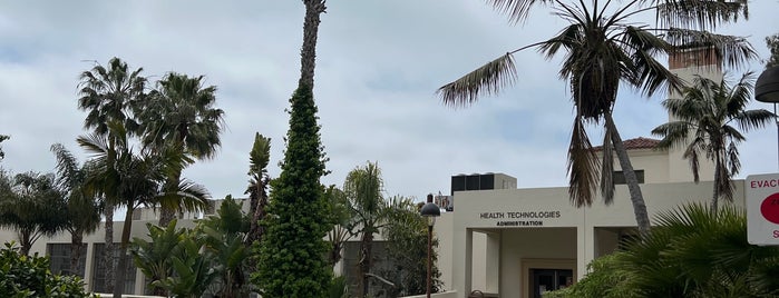 Santa Barbara City College is one of 🌞CA🌴🏄.