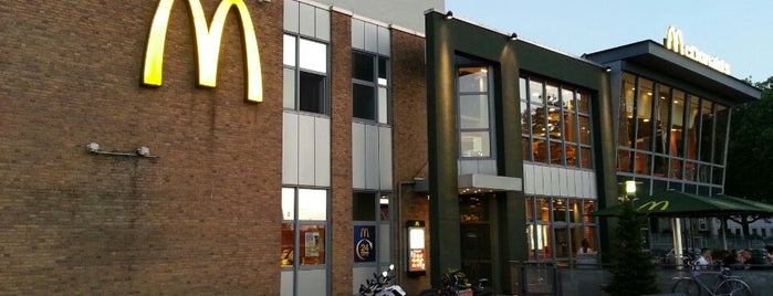 McDonald's is one of James'in Beğendiği Mekanlar.