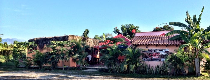 La Isla is one of Tempat yang Disukai Adriano.
