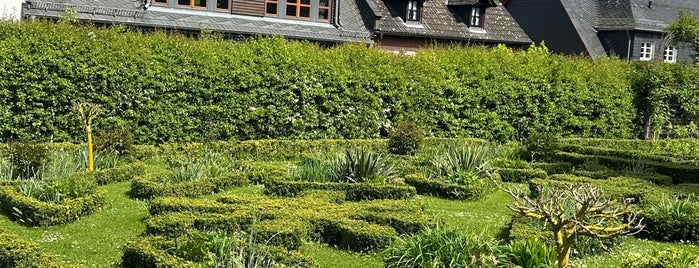 Schlossgarten Idstein is one of Favoriten.