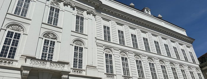 Hofburg is one of Lieux qui ont plu à J.