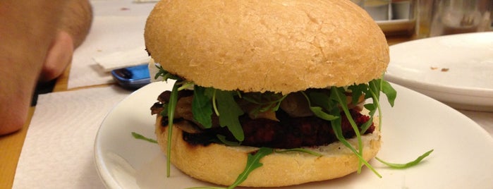La Castanya Gourmet Burger is one of BCN new.