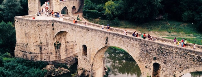 Pont de Besalú is one of Locais curtidos por Midietavegana.