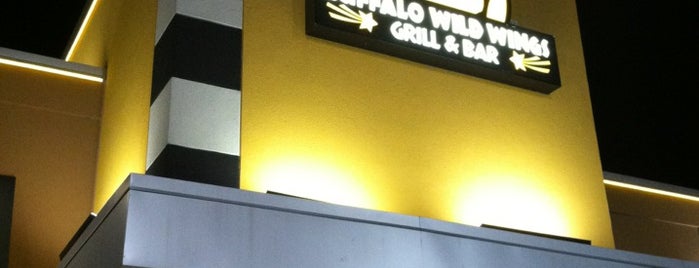Buffalo Wild Wings is one of Thomas’s Liked Places.