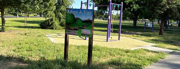 Dry Creek Park is one of Locais curtidos por Kelsey.