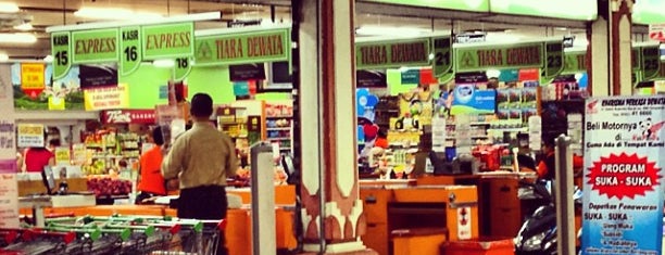 Tiara Dewata is one of BALI: shops, supermarkets & malls.