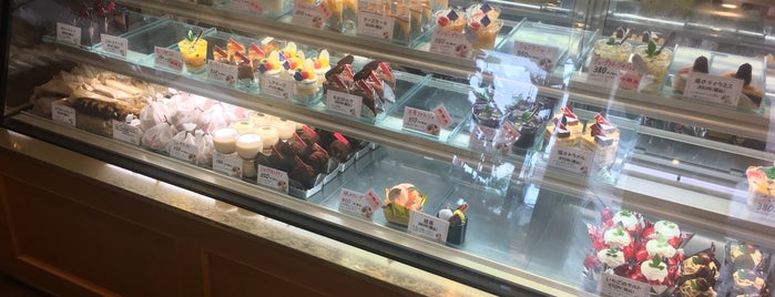 手作り菓子工房 エトワル is one of お気に入りの美味しいお店.