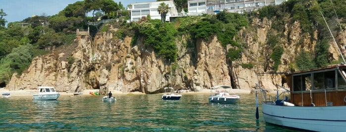 Cala Sa Forcanera is one of Lugares favoritos de Angie.