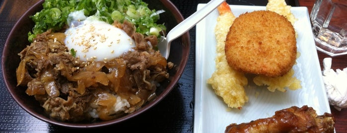 Onya Japanese Noodle is one of สถานที่ที่บันทึกไว้ของ tina 🏄🏻‍♀️ 🎟🎹🎼🍜🍣🥃.