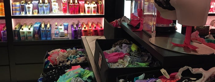 Victoria's Secret is one of Istanbul Mall's.