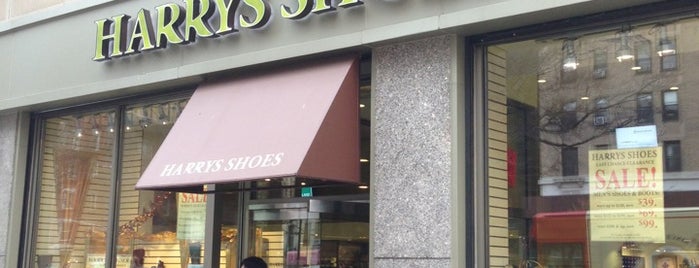 Harry's Shoes is one of สถานที่ที่ Casagato ถูกใจ.
