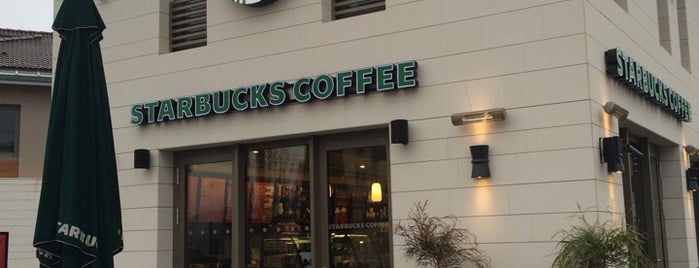 Starbucks is one of Orte, die Pelin gefallen.