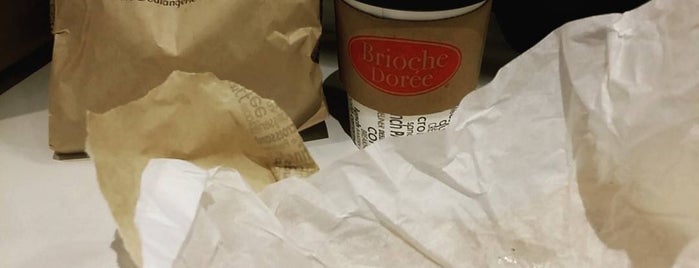 Brioche Dorée is one of Lunch - lg2 Montréal.