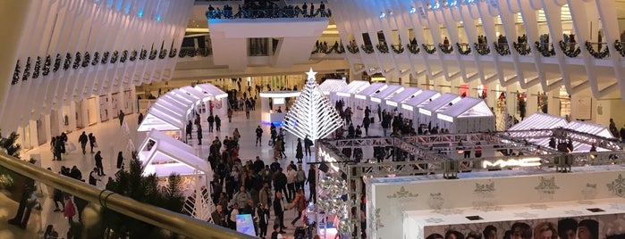 Westfield World Trade Center is one of Amandaさんのお気に入りスポット.