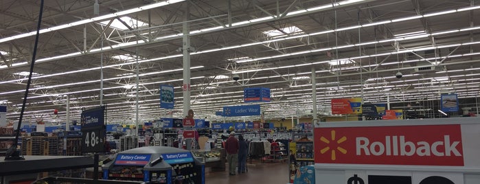 Walmart Supercenter is one of Places I Go!.