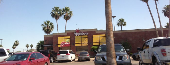 Applebee's Grill + Bar is one of N: сохраненные места.