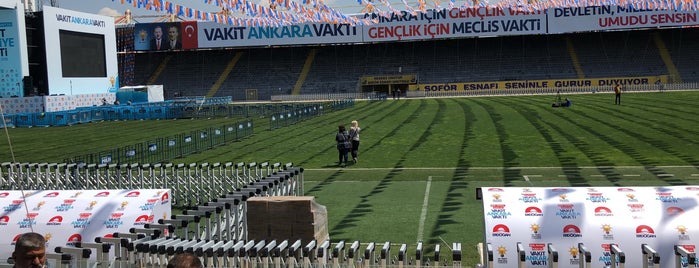 Ankara 19 Mayıs Stadyumu Protokol Tribünü is one of สถานที่ที่ •slnaras• ถูกใจ.