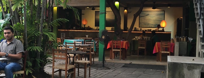 The Barefoot Cafe is one of Orte, die Anoud gefallen.