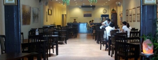 Water Drop Teahouse (滴水坊) is one of Café and Ho Chiak in Penang..