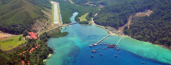 Redang Island Airport (RDN) is one of 空港 AIRPORTs.