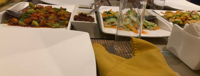 Shanghai Terrace is one of Top 10 dinner spots in Srilanka.