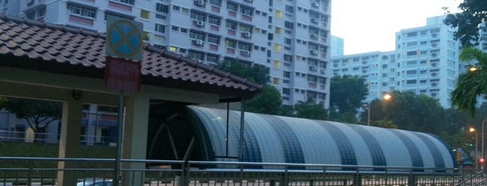 Pasir Ris Drive Blk 740 Bus Stop (77281) is one of frequent places.