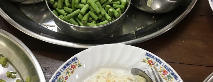 สมพรขนมจีนซาวน้ำ is one of Aroi Tao Poon.