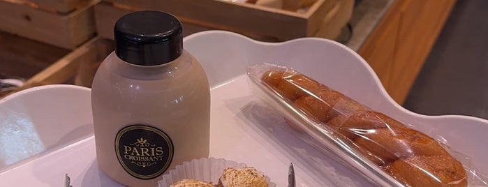 PARIS CROISSANT Café is one of 비빙수로드(Rd of Ice slurry).