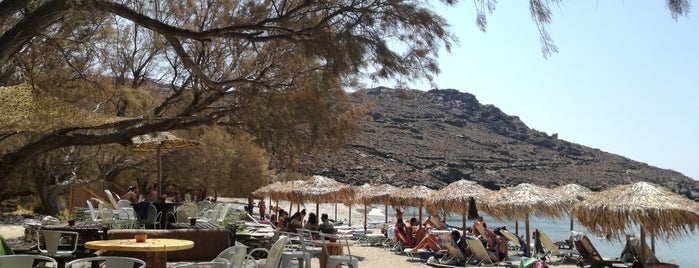 Kalyvia Beach is one of Τηνος.